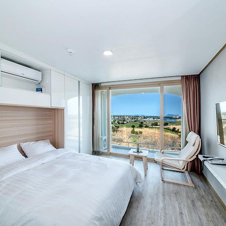 Go To Bed Resort Seogwipo Extérieur photo