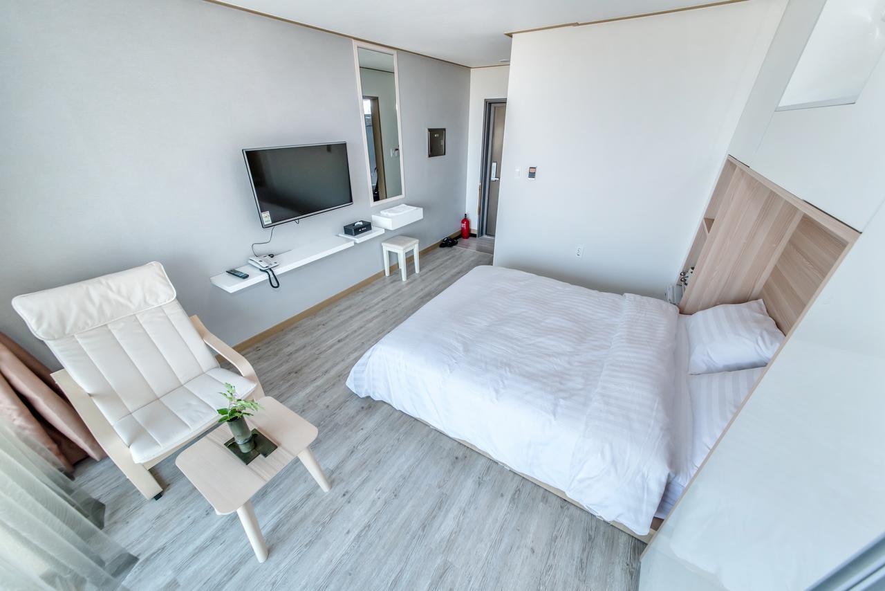 Go To Bed Resort Seogwipo Extérieur photo