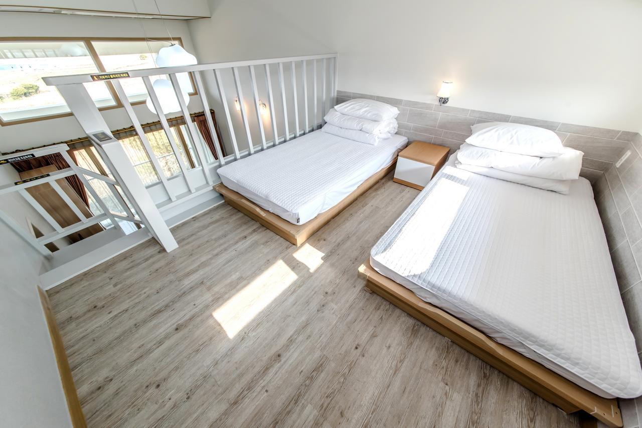 Go To Bed Resort Seogwipo Extérieur photo