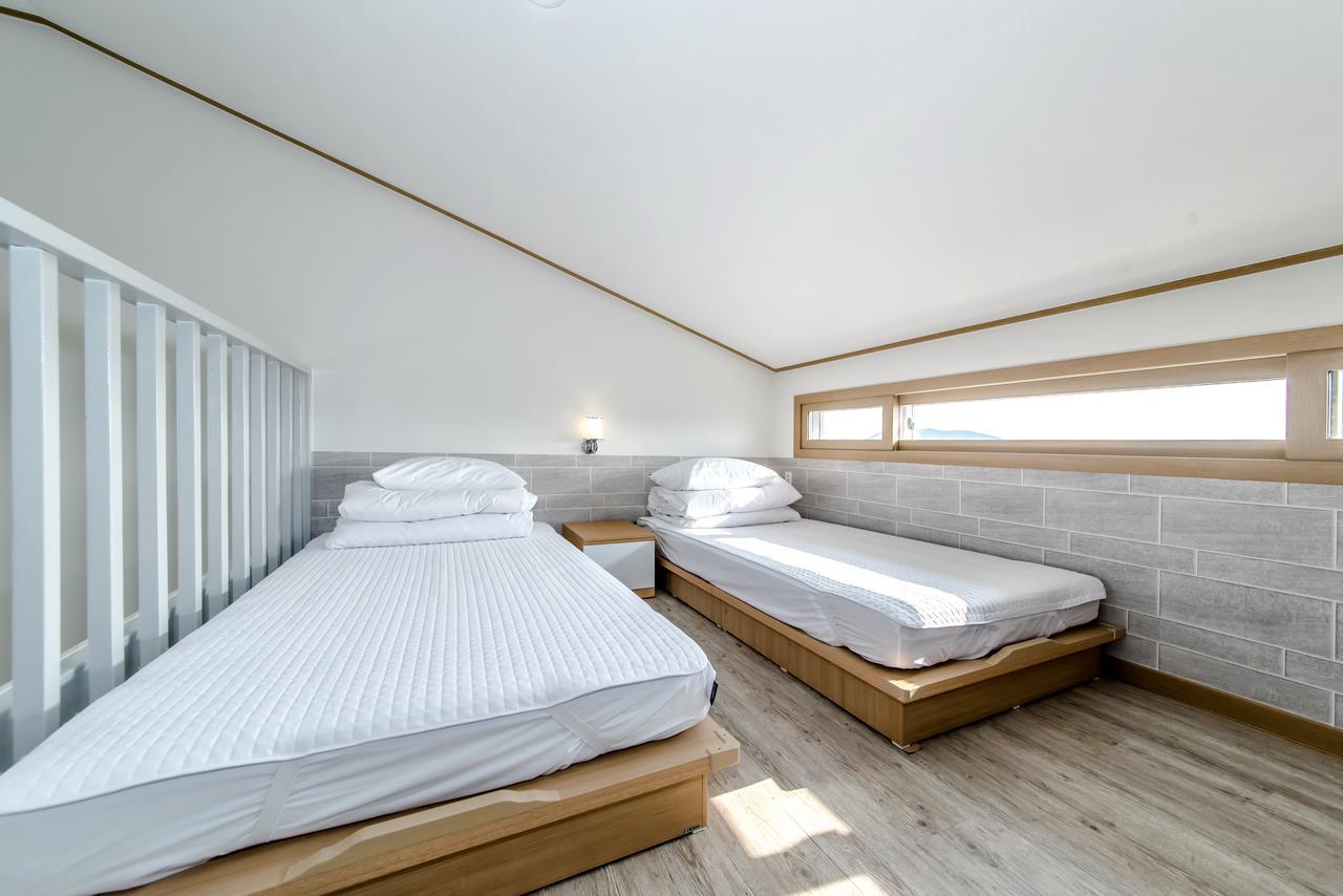 Go To Bed Resort Seogwipo Extérieur photo