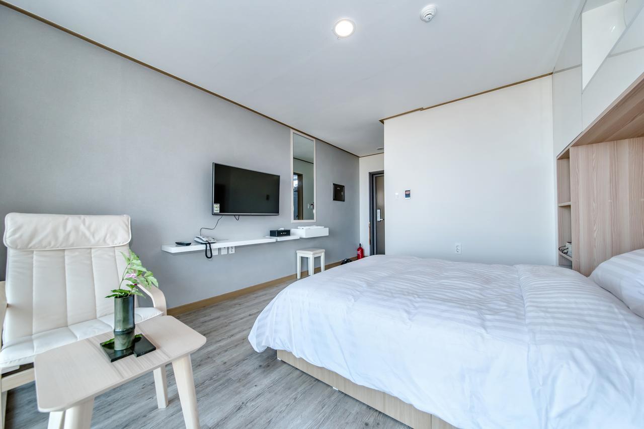 Go To Bed Resort Seogwipo Extérieur photo